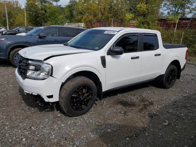Salvage 2024 Ford Maverick Xl in White