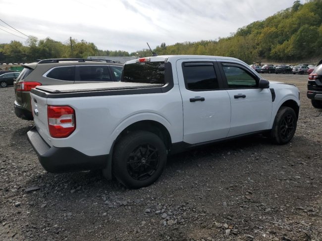 Salvage 2024 Ford Maverick Xl in White