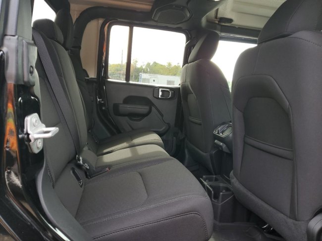 Salvage 2023 Jeep Gladiator  in Black