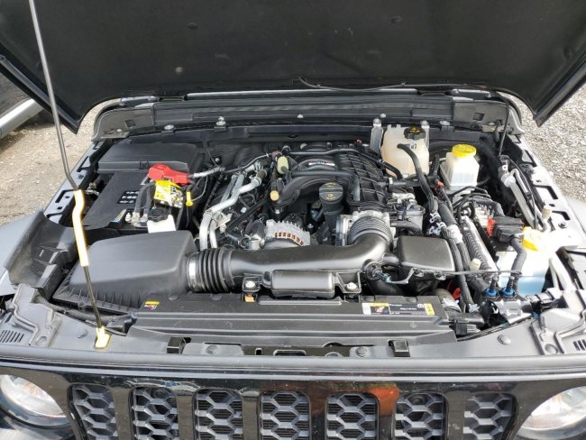 Salvage 2023 Jeep Gladiator  in Black