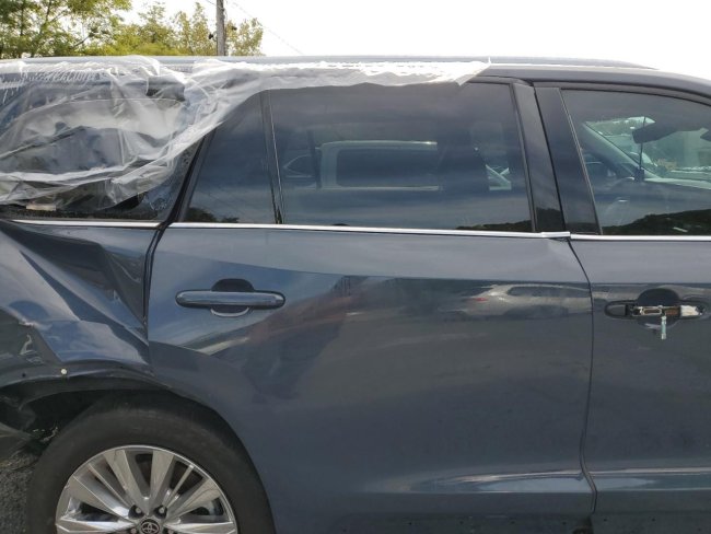 Salvage 2024 Toyota Grand Highlander Xle in Blue