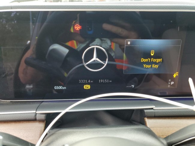 Salvage 2024 Mercedes-benz Gle 450e 4matic in Blue