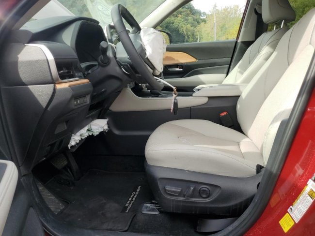 Salvage 2025 Toyota Grand Highlander Platinum in Burgundy