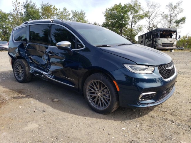 Salvage 2022 Chrysler Pacifica Pinnacle in Blue