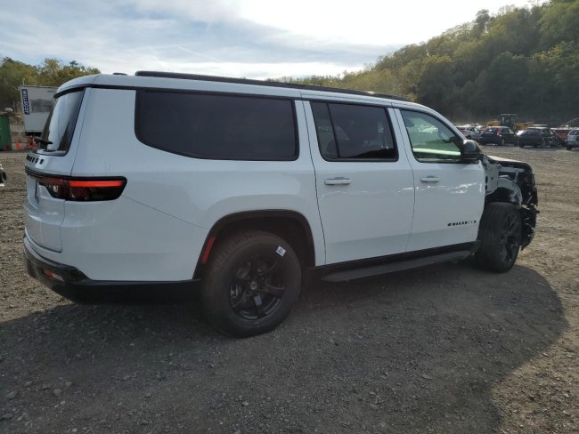 Salvage 2024 Jeep Wagoneer L  in White