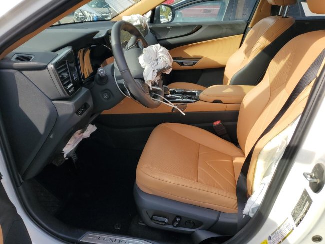 Salvage 2025 Lexus Nx 350h  in White