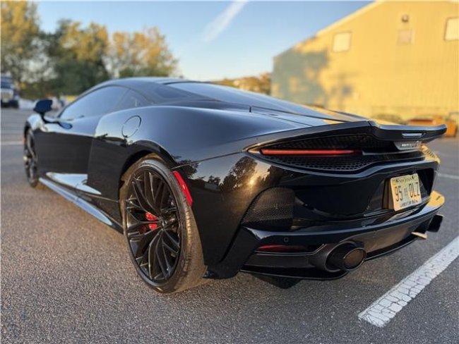 Salvage 2023 Mclaren Gt  in Black