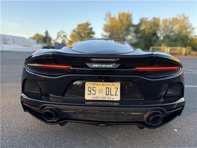 Salvage 2023 Mclaren Gt  in Black