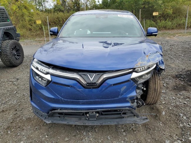Salvage 2024 Vinfast Vf 8 Plus in Blue