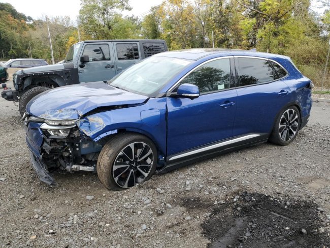 Salvage 2024 Vinfast Vf 8 Plus in Blue