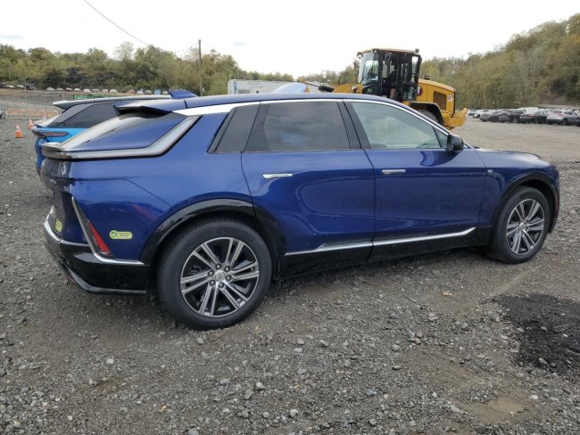 Salvage 2024 Cadillac Lyriq Luxury in Blue