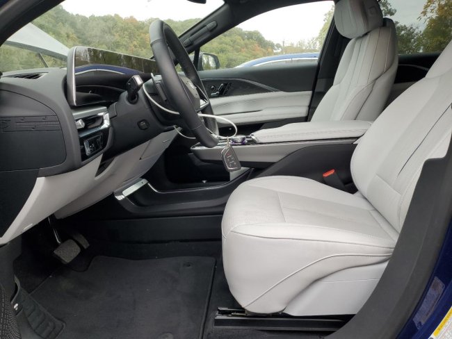Salvage 2024 Cadillac Lyriq Luxury in Blue