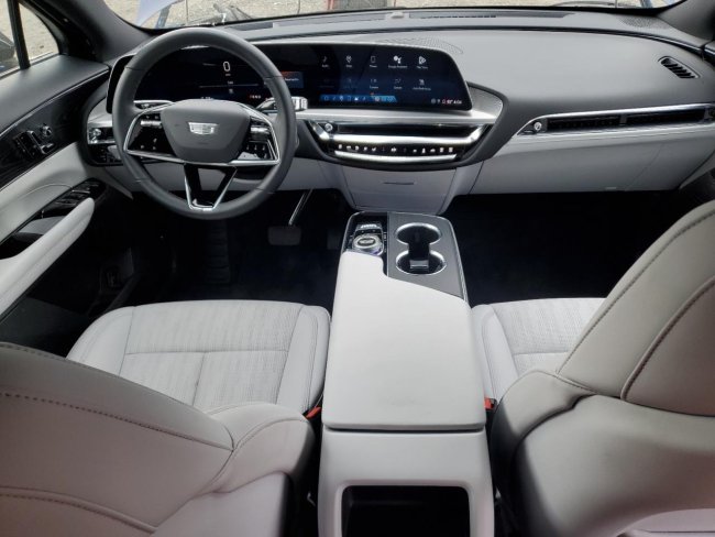 Salvage 2024 Cadillac Lyriq Luxury in Blue
