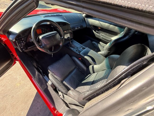 Salvage 1995 Chevrolet Corvette 1lt in Red