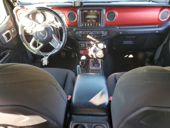 Salvage 2021 Jeep Wrangler Unlimited Rubicon in Gray