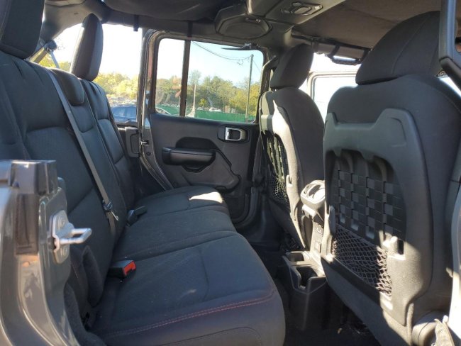Salvage 2021 Jeep Wrangler Unlimited Rubicon in Gray