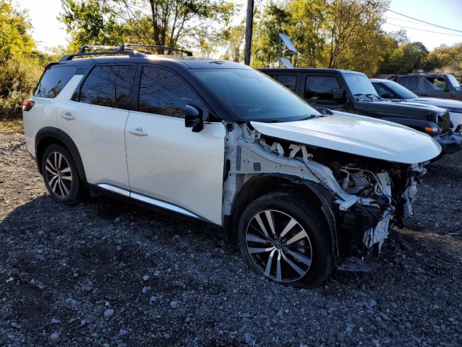 Salvage 2023 Nissan Pathfinder Platinum in White