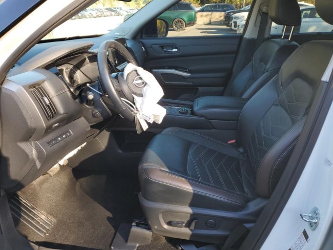 Salvage 2023 Nissan Pathfinder Platinum in White