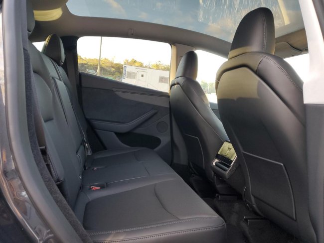 Salvage 2026 Tesla Model Y  in Black