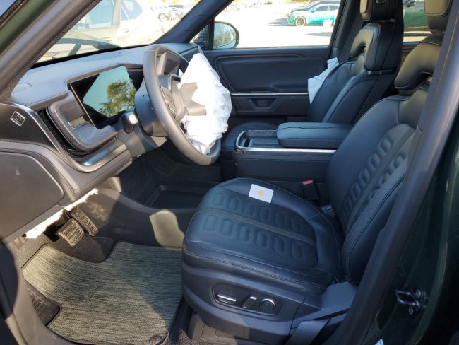 Salvage 2025 Rivian R1t Adventure in Green