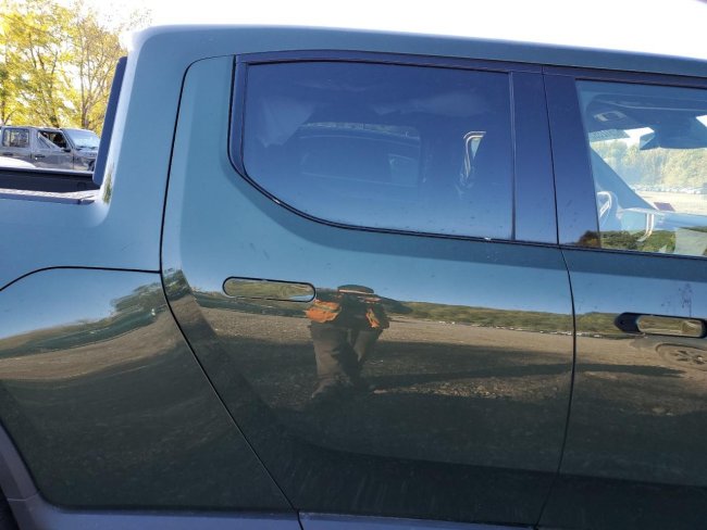 Salvage 2025 Rivian R1t Adventure in Green