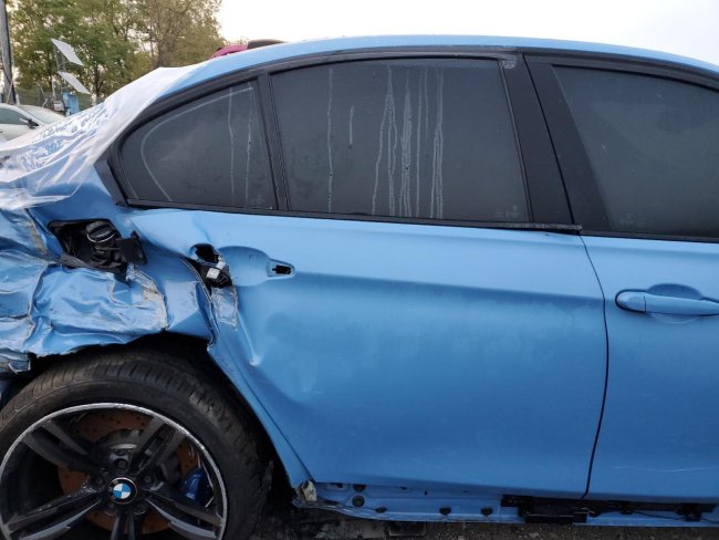 Salvage 2016 Bmw M3  in Blue