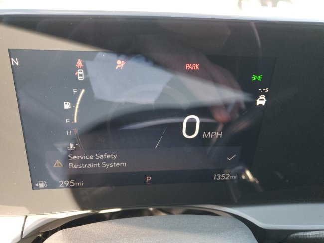 Salvage 2025 Buick Envista Avenir in Gray