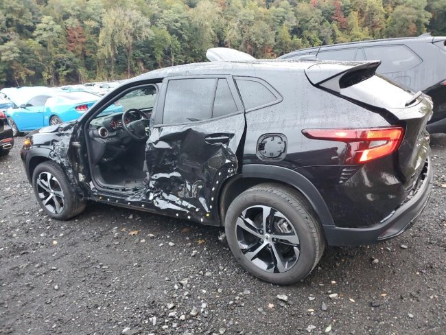 Salvage 2024 Chevrolet Trax 1rs in Black