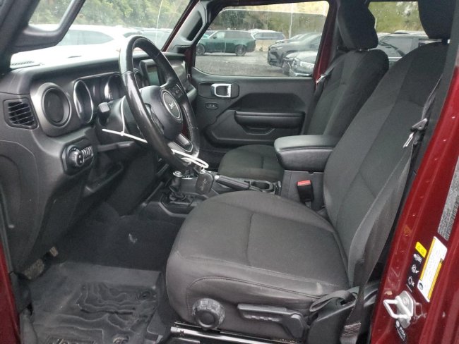 Salvage 2021 Jeep Gladiator  in Бордовый