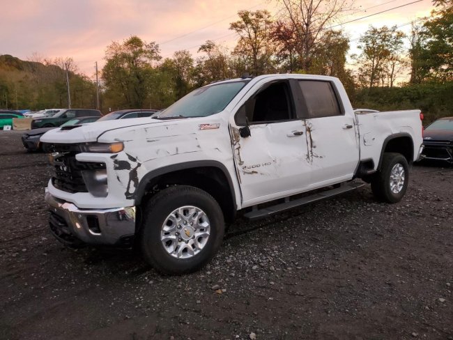 Salvage 2025 Chevrolet Silverado  in White