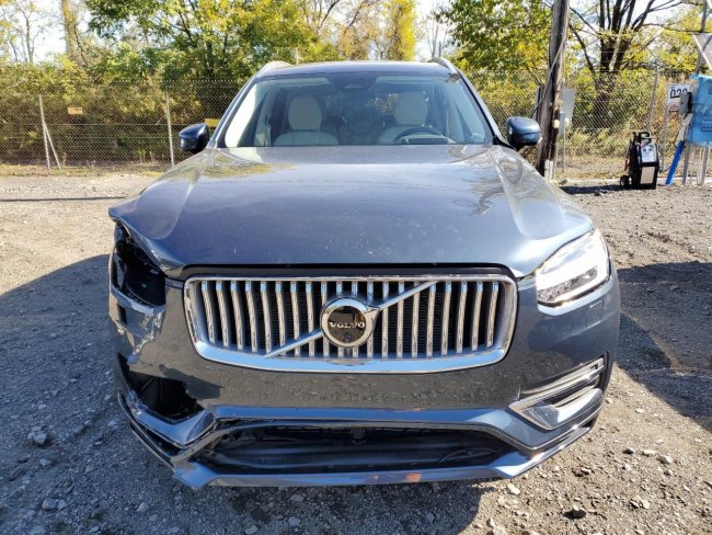 Salvage 2025 Volvo Xc90 Ultra in Blue