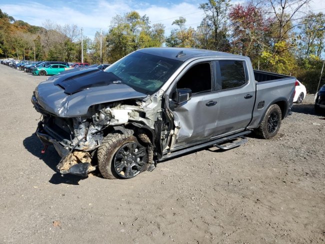 Salvage 2024 Chevrolet Silverado Zr2 in Gray