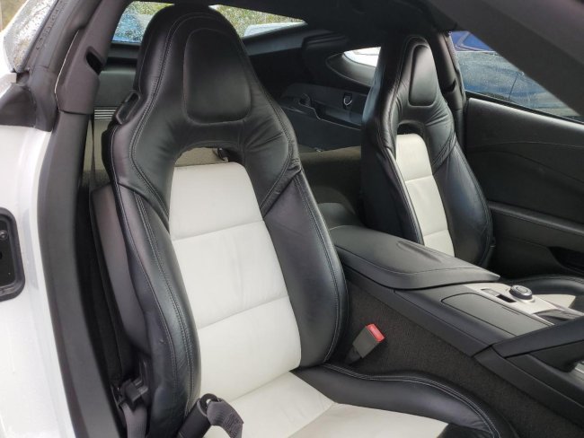Salvage 2018 Chevrolet Corvette Stingray 1lt in White