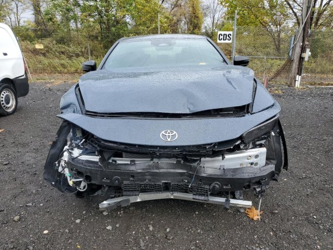 Salvage 2026 Toyota Crown Xle in Gray