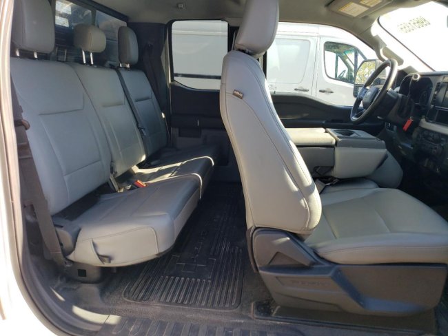 Salvage 2023 Ford F350  in White