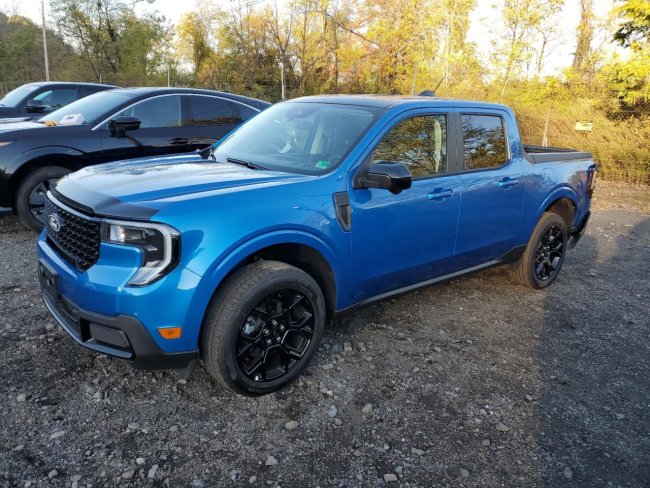 Salvage 2025 Ford Maverick Lariat in Blue
