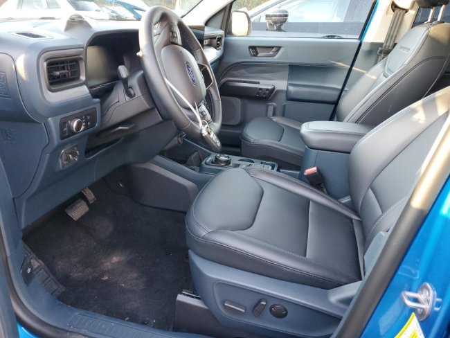Salvage 2025 Ford Maverick Lariat in Blue