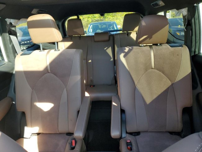 Salvage 2025 Toyota Grand Highlander Platinum in White