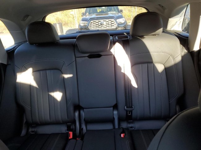 Salvage 2025 Audi Q5 Premium 40 in Gray