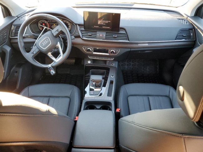 Salvage 2025 Audi Q5 Premium 40 in Gray