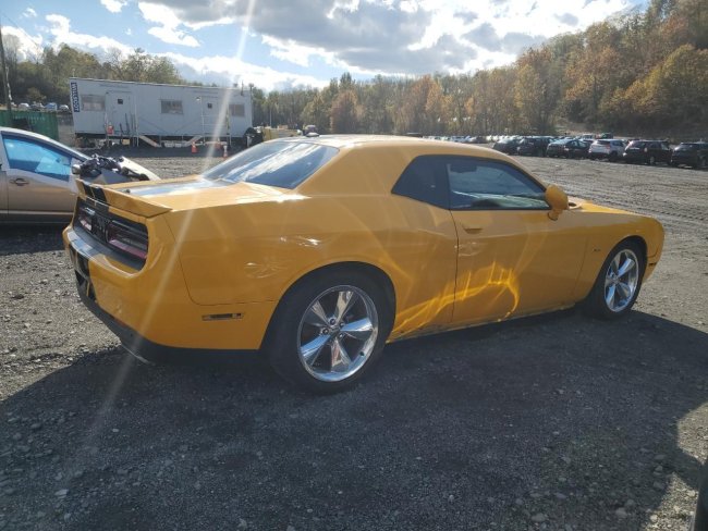 Salvage 2019 Dodge Challenger R/t in Yellow