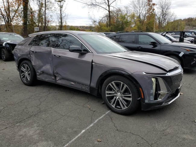 Salvage 2024 Cadillac Lyriq  in Green