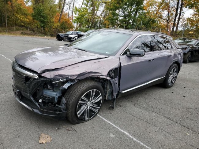 Salvage 2024 Cadillac Lyriq  in Green