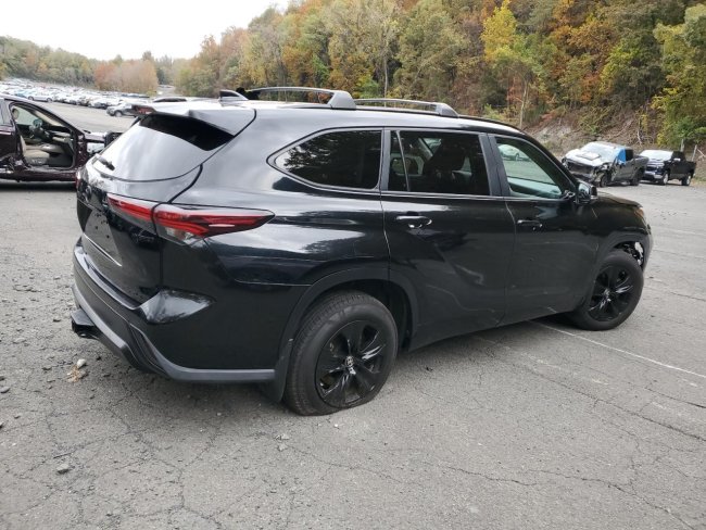 Salvage 2024 Toyota Highlander Hybrid Xle in Black