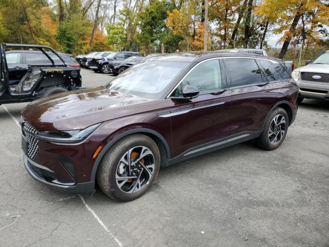 Salvage 2024 Lincoln Nautilus  in Burgundy