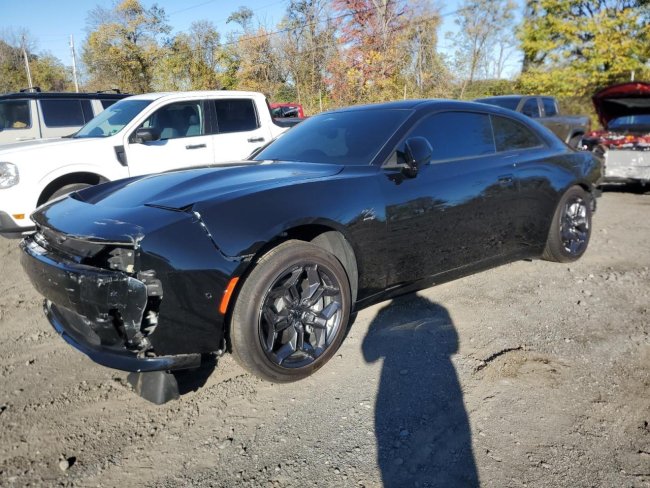 Salvage 2025 Dodge Charger Daytona R/t in Черный