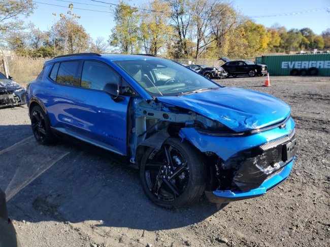 Salvage 2025 Chevrolet Equinox Rs in Blue