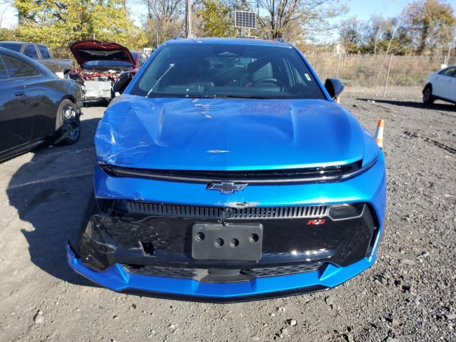 Salvage 2025 Chevrolet Equinox Rs in Blue