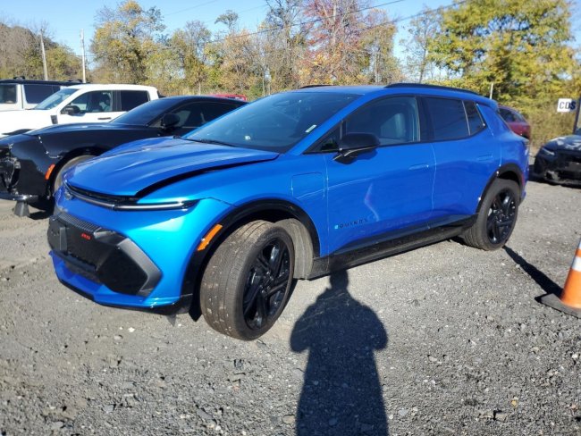 Salvage 2025 Chevrolet Equinox Rs in Blue