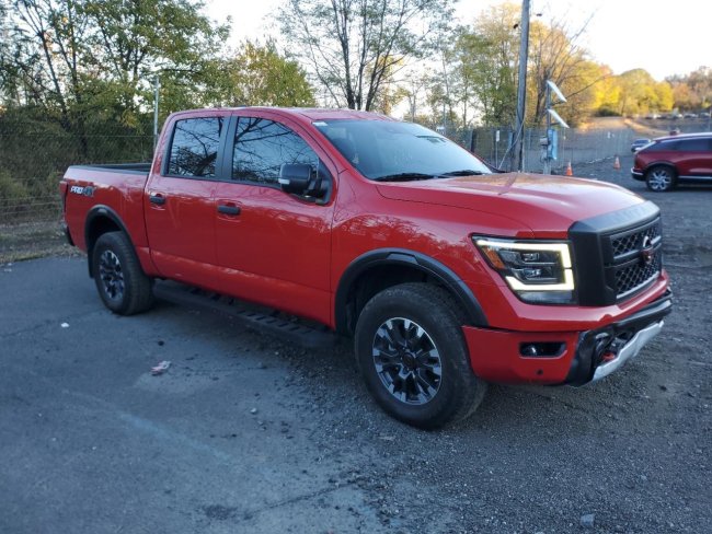 Salvage 2024 Nissan Titan Pro-4x in Красный